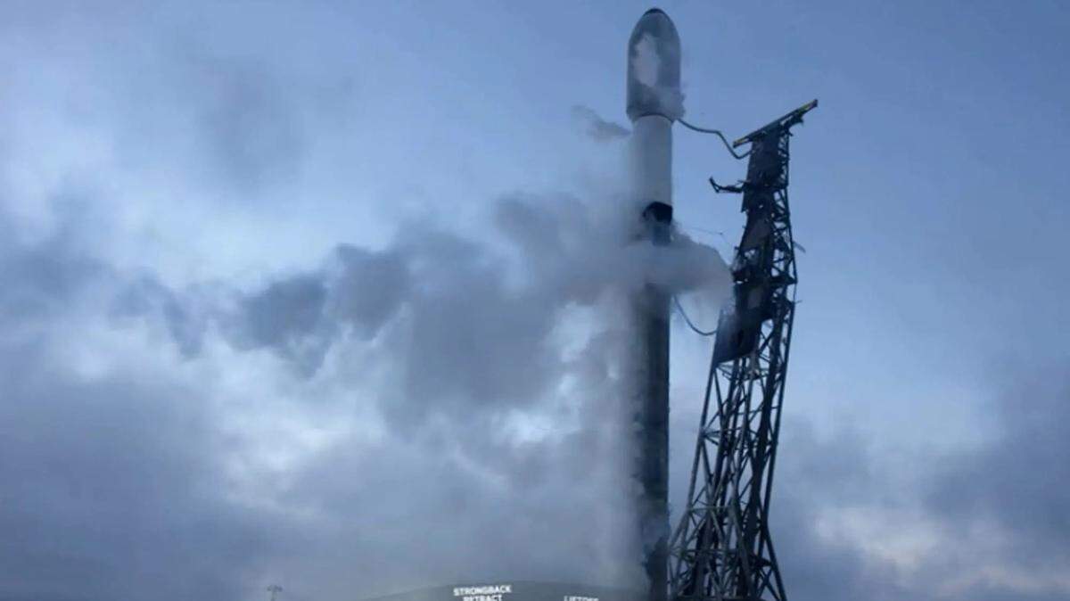 A Falcon 9 rocket stands ready to carry 51 Starlink satellites into orbit from Vandenberg Space Force Base in late October. Another batch of Starlink satellites awaits liftoff as the first mission of 2023 from the West Coast.