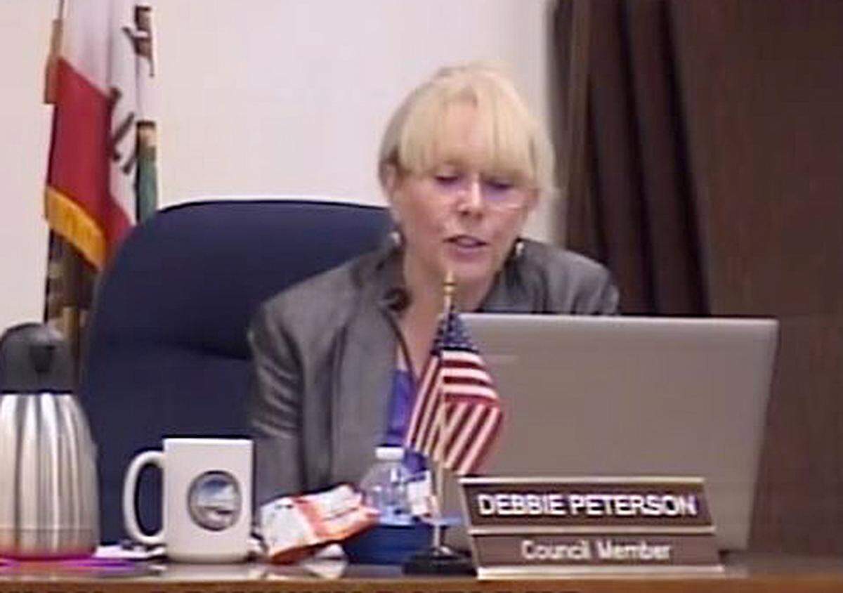 Debbie Peterson reads her resignation letter to the Grover Beach City Council in February 2019.