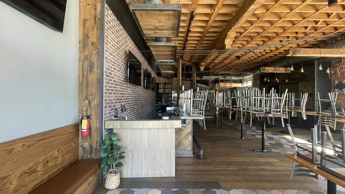 Downtown SLO barbecue joint abruptly goes dark. Did it close?