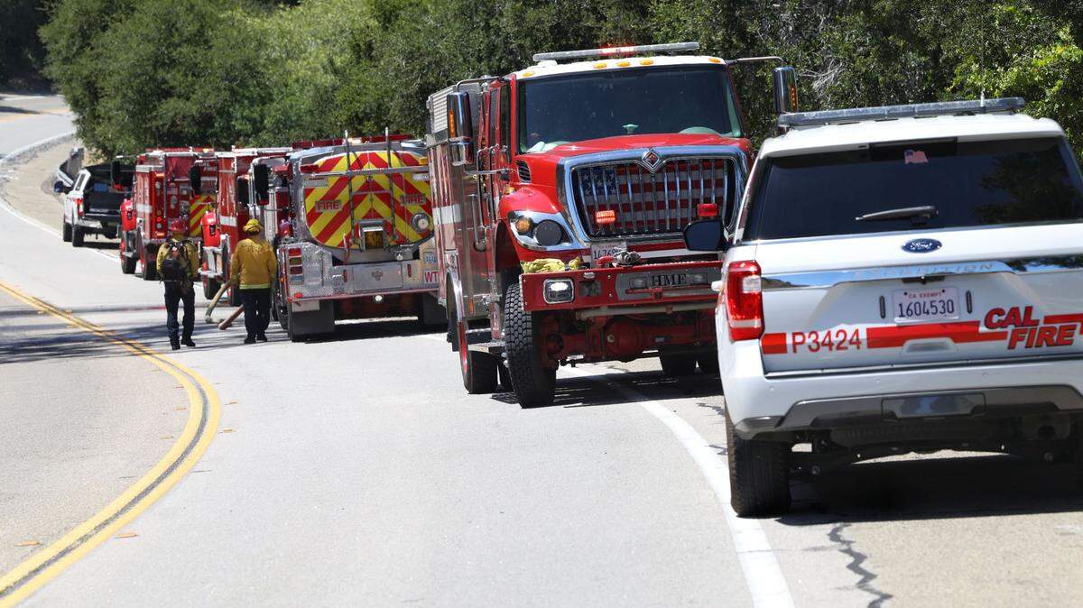 Firefighters contained a garbage fire off of Price Canyon Road to a quarter acre. The fire was next to a creek and Union Pacific railroad tracks.