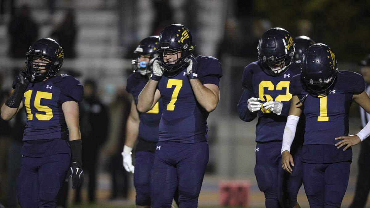 The final seconds tick off the clock as Ventura took a knee in the final plays. Ventura beat Arroyo Grande 35-28 in a high school state football championship semi-final on Dec. 5, 2025.