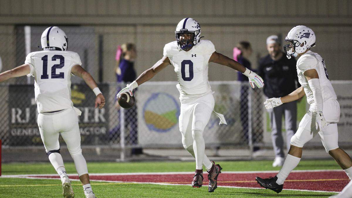 Caleb Clark celebrates a touchdown. Arroyo Grande beat Paso Robles 56-14 on Oct. 3, 2025.