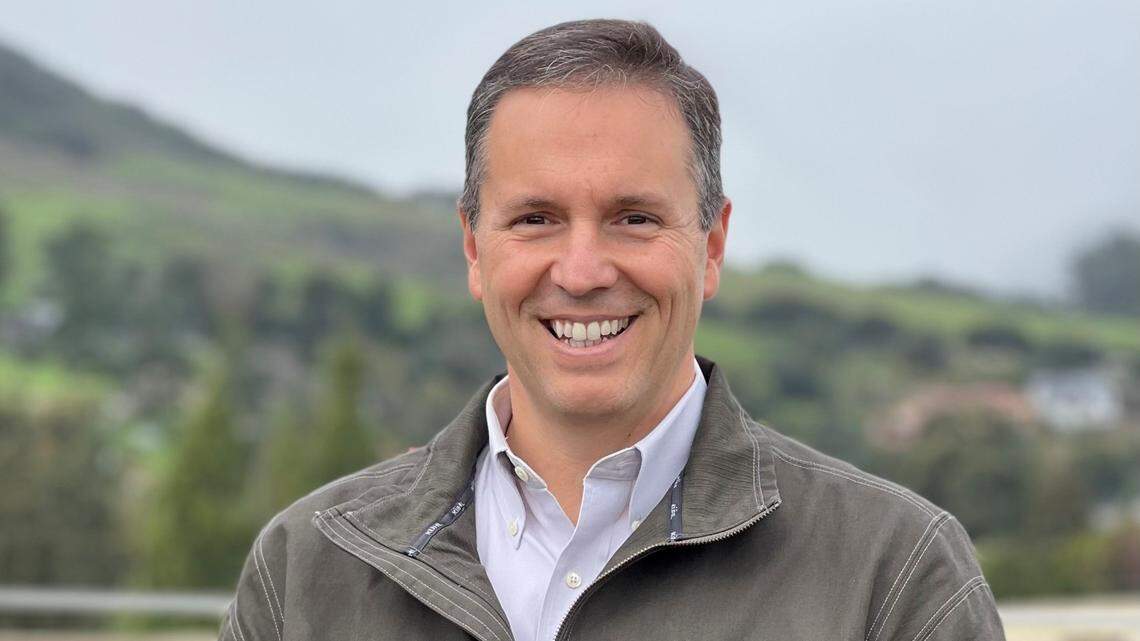 SLO County supervisor endorses candidate to succeed him. See who