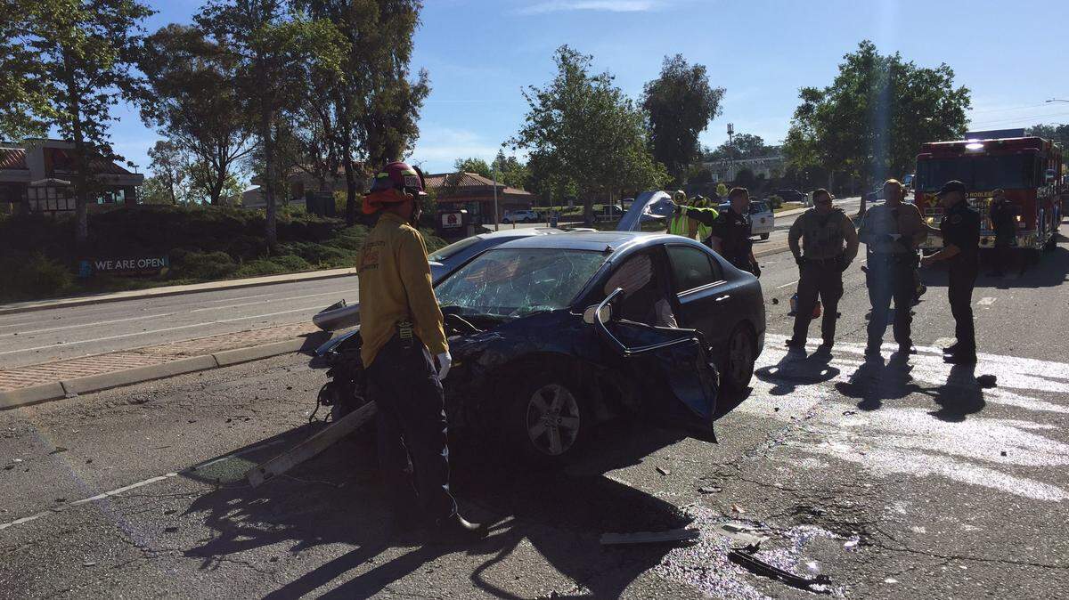 Authorities are diverting eastbound traffic on Niblick Road following a crash.