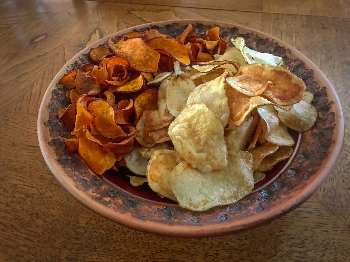 Ohana Bros. sells handcrafted chips with a variety of seasonings.