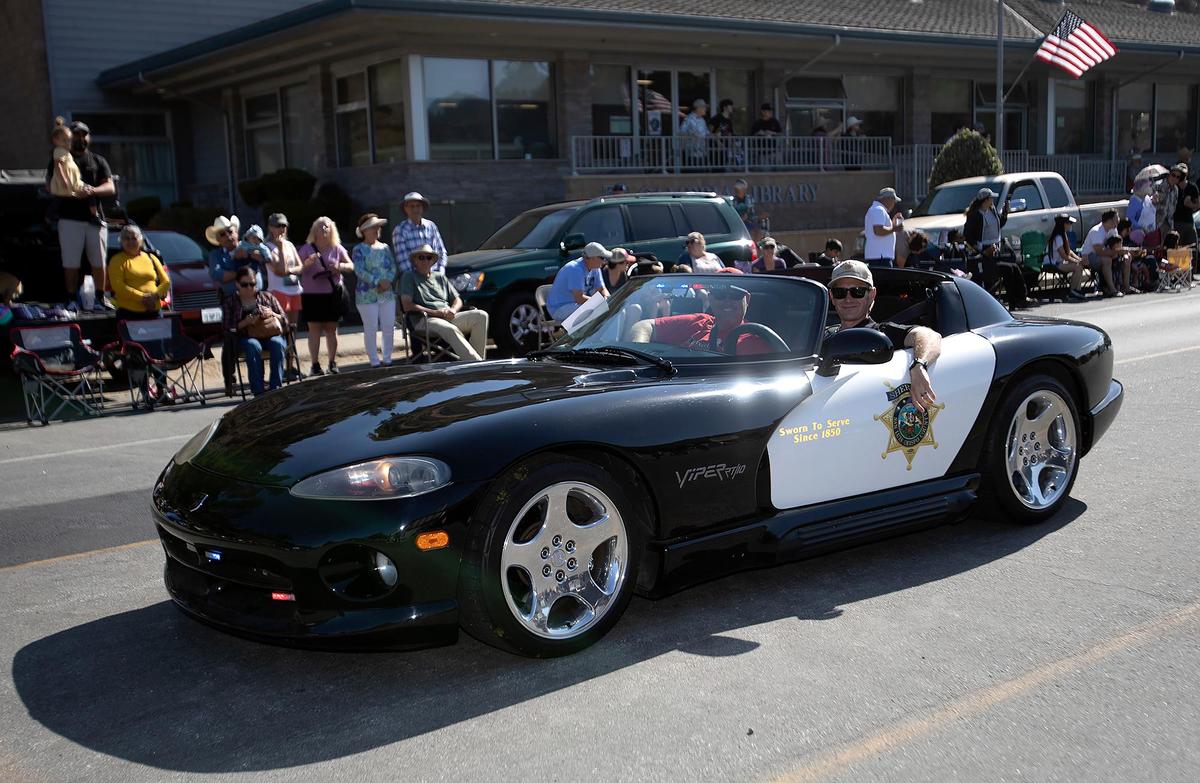 The San Luis Obispo County sheriff paraded its Viper down Main Street for the Pinedorado Parade in Cambria, Saturday, Sept, 3, 2022.