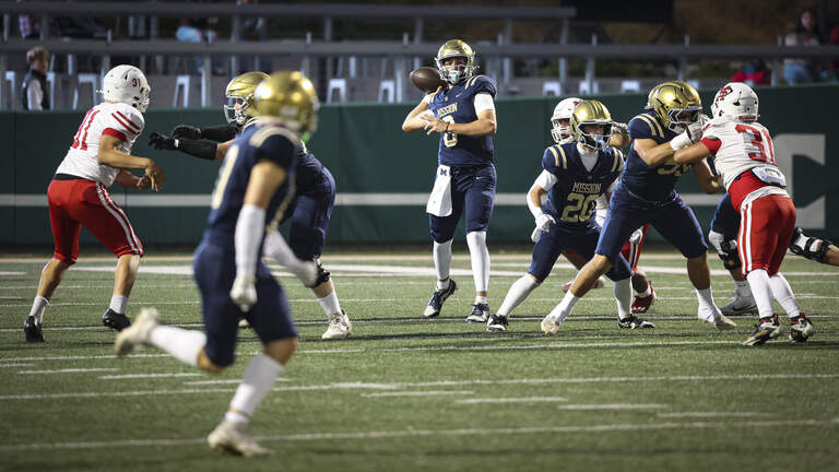 Three teams win in blowout fashion in SLO County football