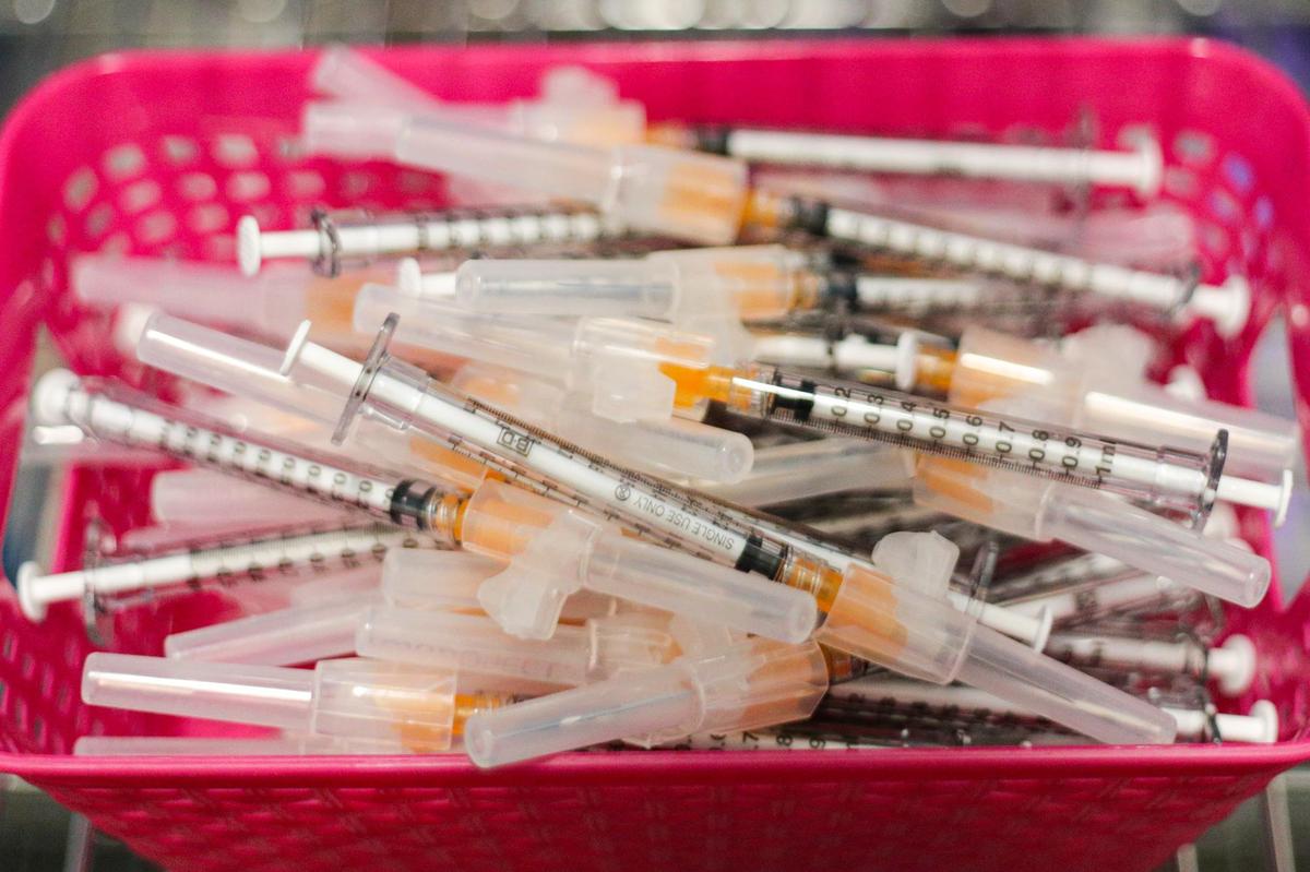 The San Luis Obispo County Public Health Department, local pharmacies and medical offices are now giving COVID-19 Pfizer booster shots to eligible residents.