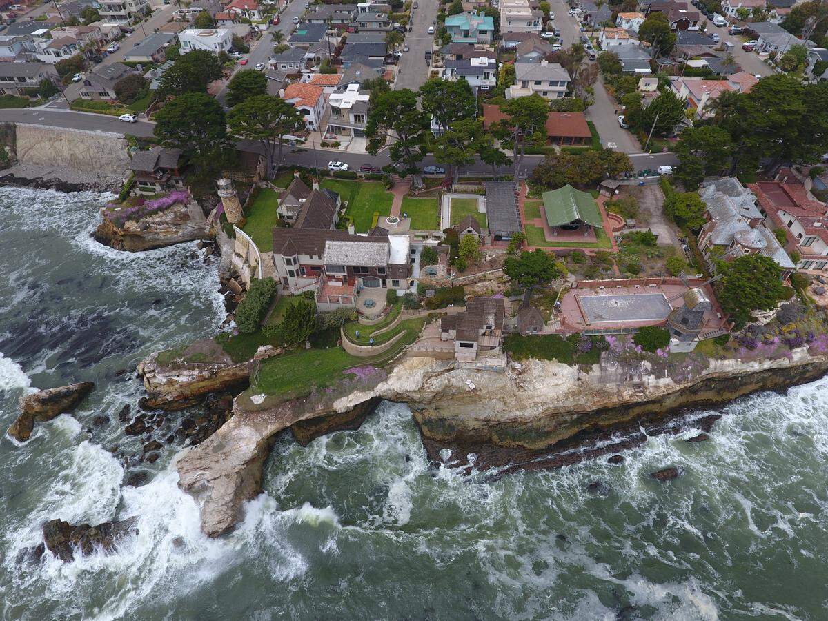 The Chapman Estate was gifted to the city of Pismo Beach in 2013 by the Clifford Chapman Trust. Concern about the erosion of the ocean bluff are the subject of scheduled City Council sessions.