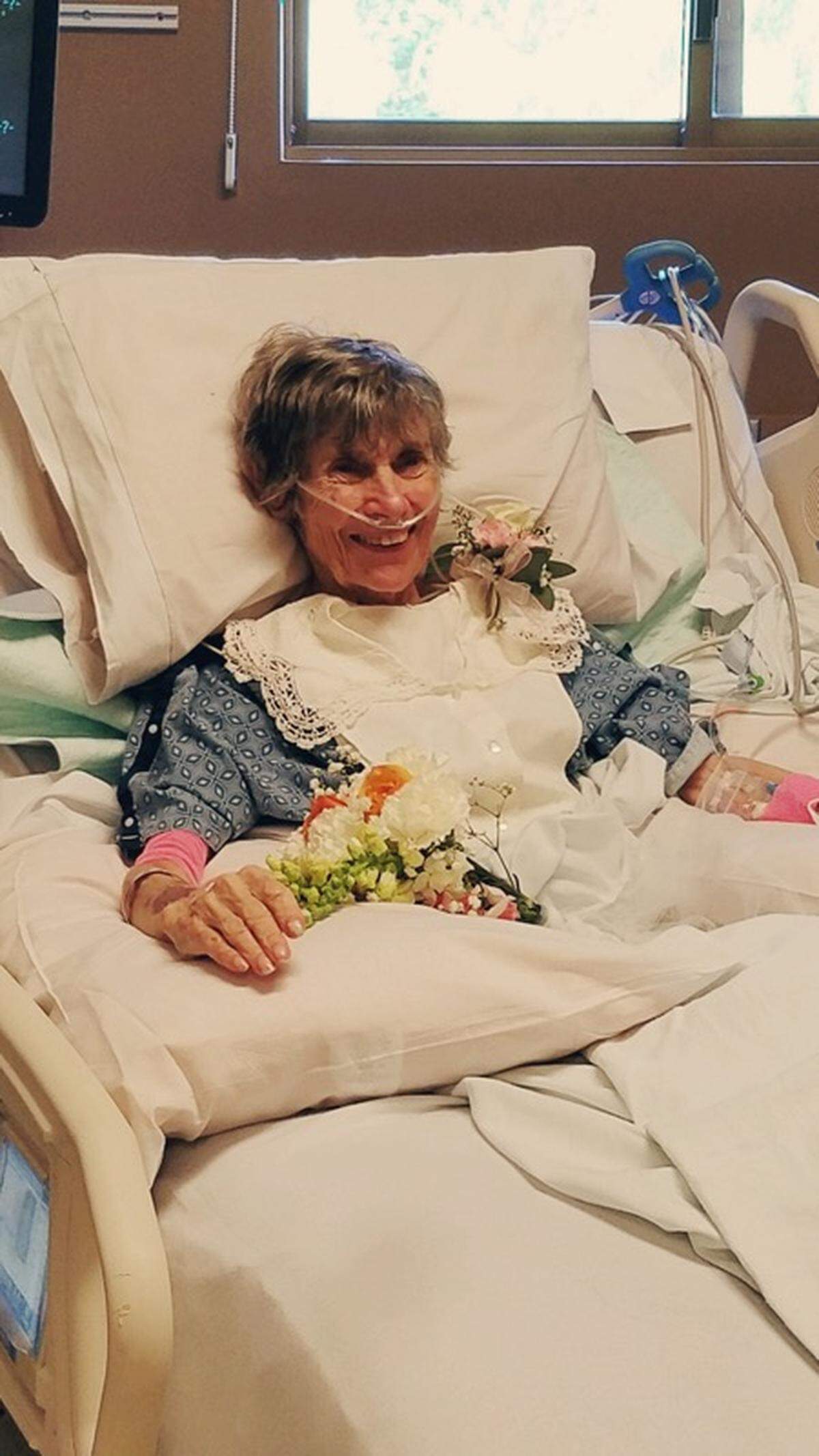 Les Fields' mother had "the biggest smile on her face" throughout the entire ceremony, he said.