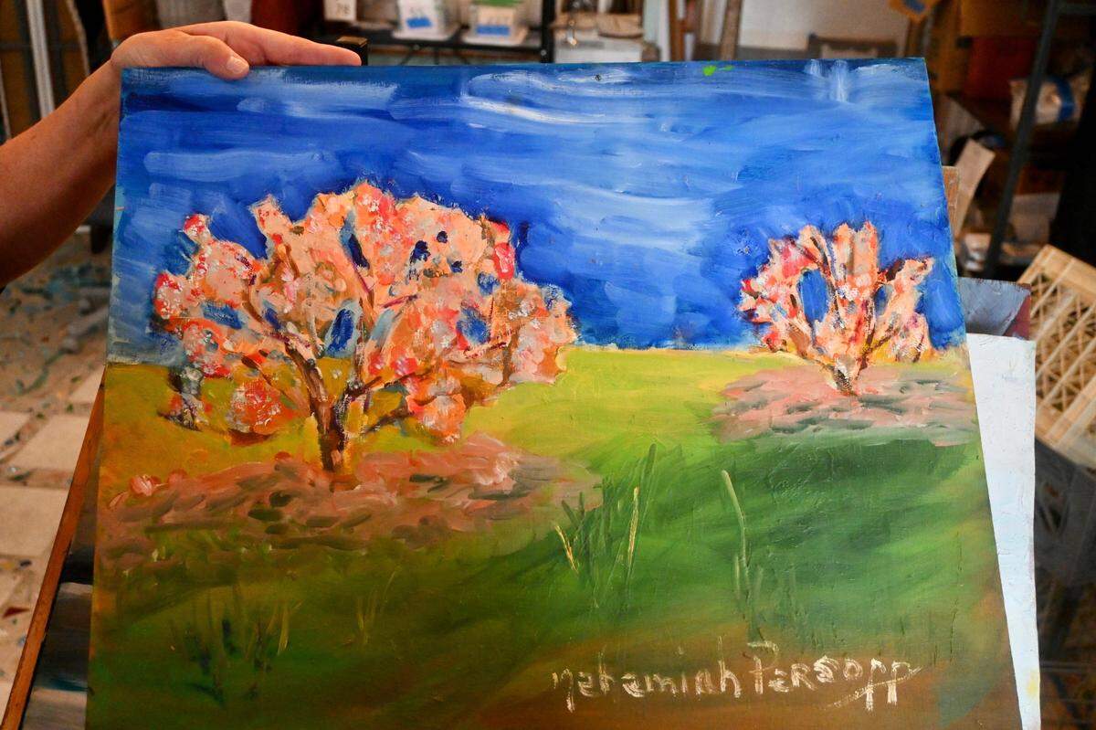 The paintings of ​late actor and San Luis Obispo county resident Nehemiah Persoff were for sale on the virtual auction site, SLO Cal Estate Auctions. Persoff’s style featured bright colors and thick brush strokes as well as his unique signature.