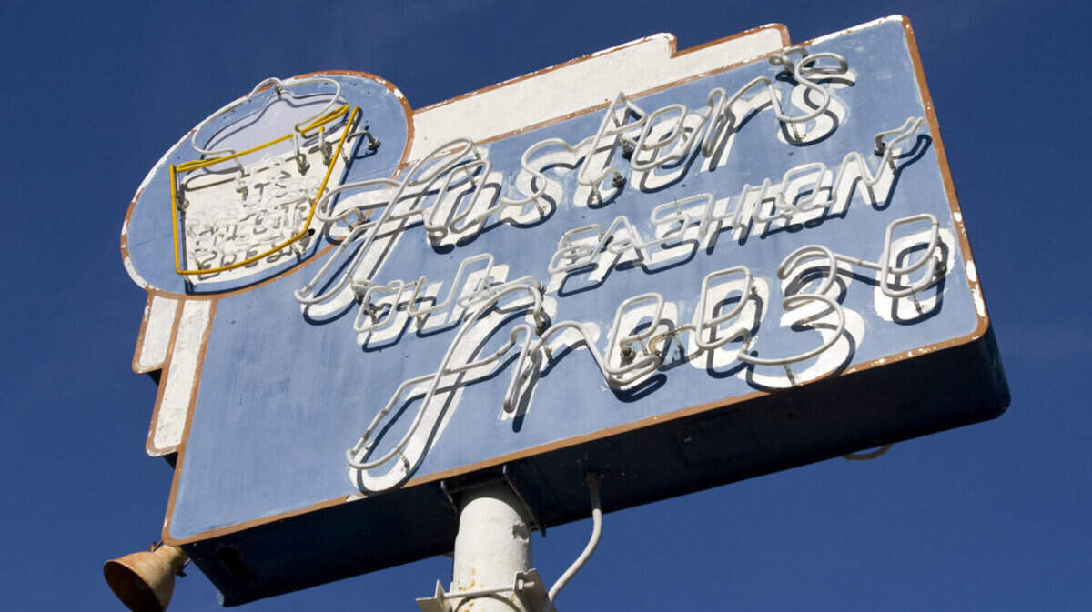 Foster's Freeze is closing after six decades at the corner of Marsh and Nipomo streets in San Luis Obispo.