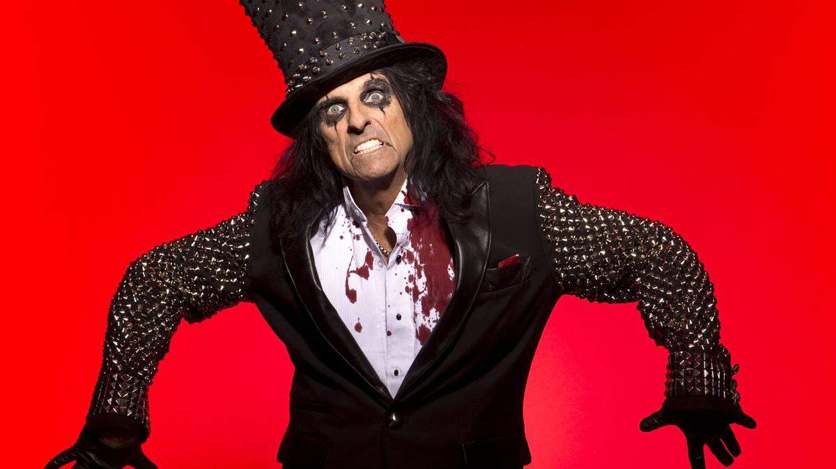 Shock rocker Alice Cooper performs Saturday at the California Mid-State Fair in Paso Robles.