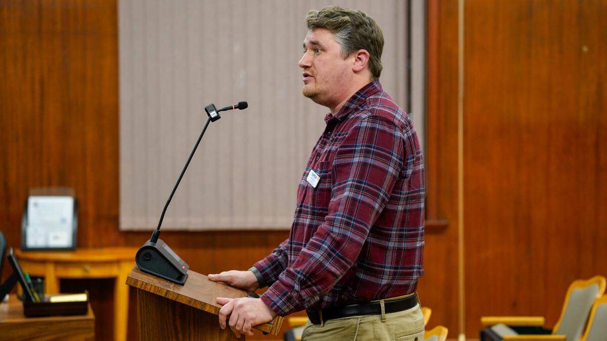 Community Action Partnership of San Luis Obispo homeless services director Jack Lahey speaks at a San Luis Obispo Planning Commission hearing on the city’s new Rotating Overnight Safe Parking program Wednesday, Jan. 22, 2025.