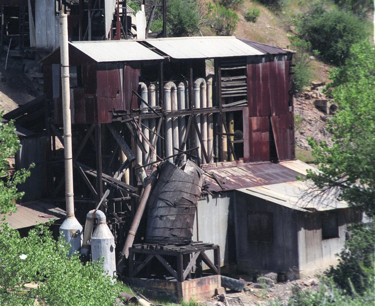 The Buena Vista mercury mine was the source of more than 70 percent of the mercury found in Las Tablas Creek, according to a Cal Poly study reported May 8, 1993. The Buena Vista and neighboring Klau mine were active since the 1860s.