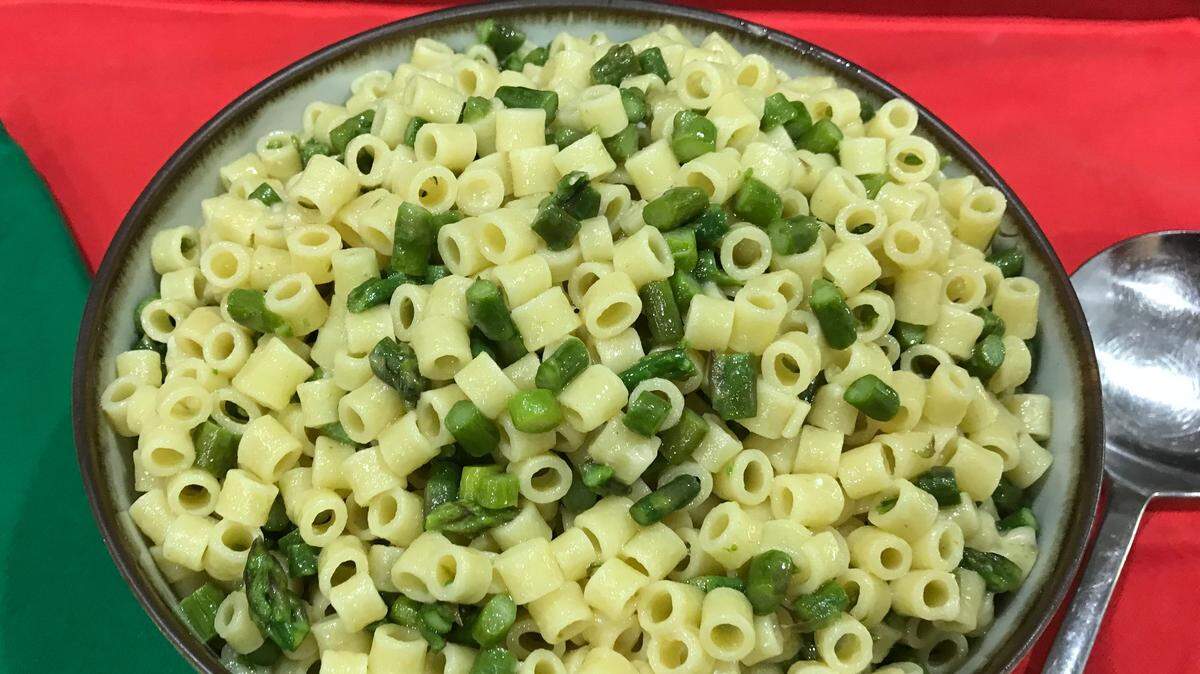 Ditalini with Asparagus features only five ingredients and cooks up fast.