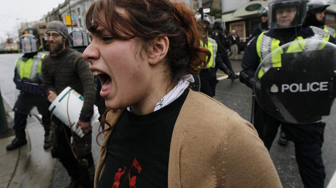 Protesters turn violent in downtown Vancouver