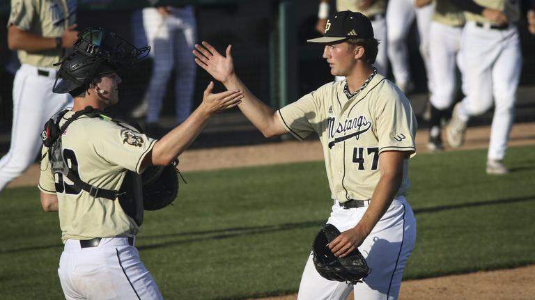 Cal Poly beats Santa Clara 7-0. See the photos