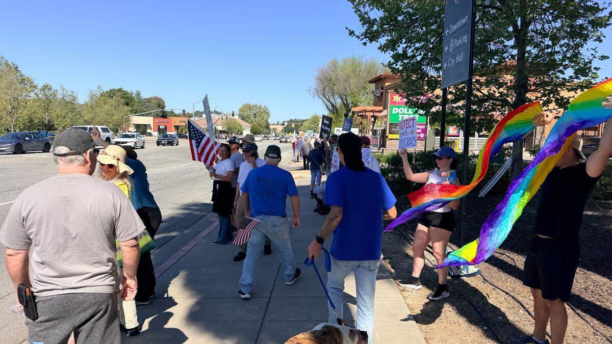 Hundreds of people participated in a No Kings car rally and sidewalk march through Atascadero’s downtown on March 28, 2026.