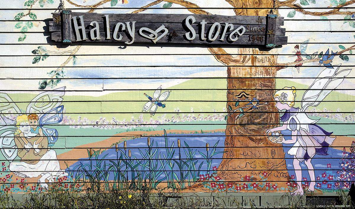 A mural portrays a fairy theme on the back side of the Halcyon Post Office and Store in 2005.