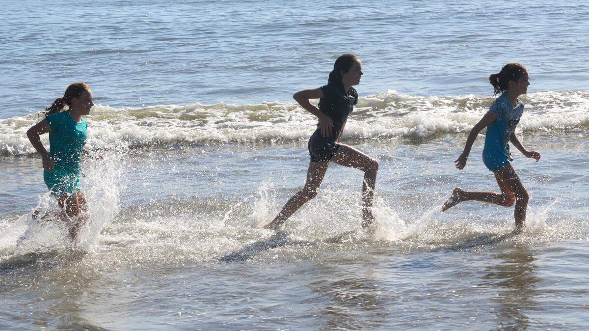 The lure of the ocean is drawing visitors to San Luis Obispo County beaches.