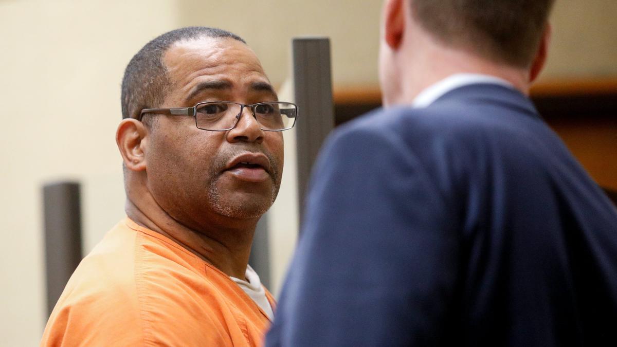 Jason Lemont Fenwick of Lompoc (left), a Lyft driver, was arrested in November 2018 on suspicion of sexually assaulting a Nipomo woman who used the ride-share service. Here he talks to his attorney Jeff Chambliss at his arraignment in San Luis Obispo Superior Court.