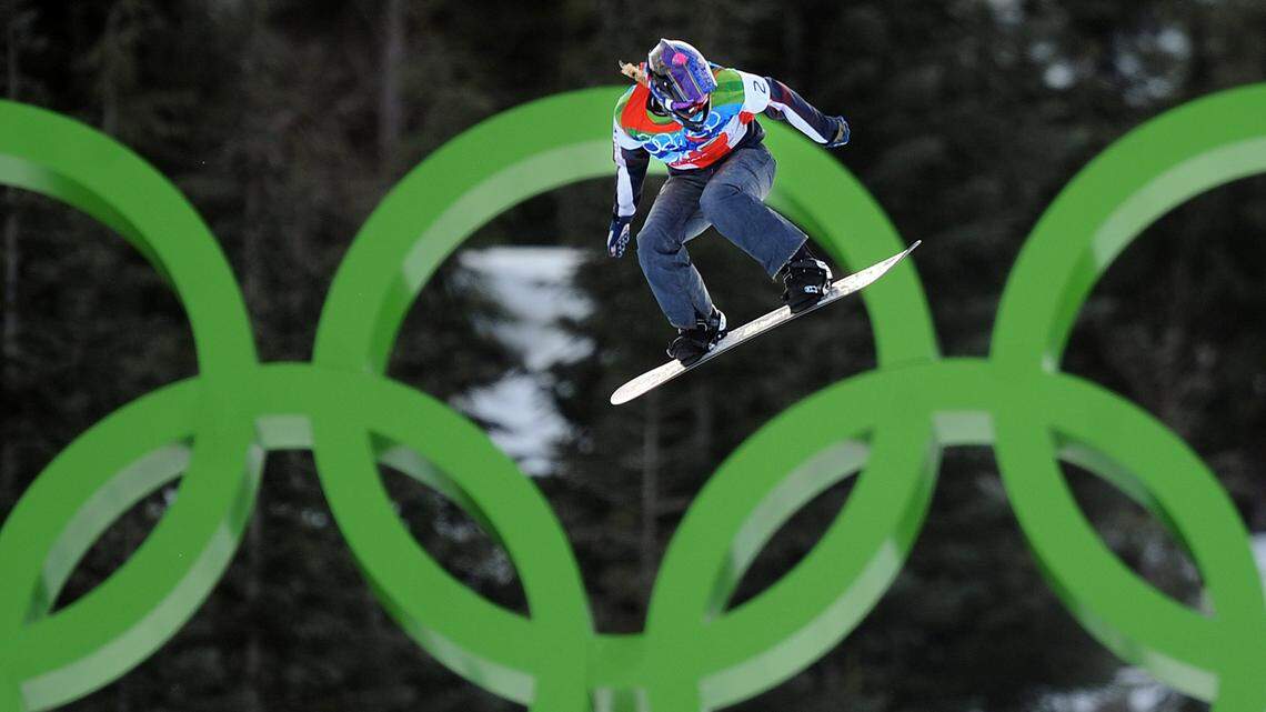 USA's Jacobellis fails to reach final in snowboard cross
