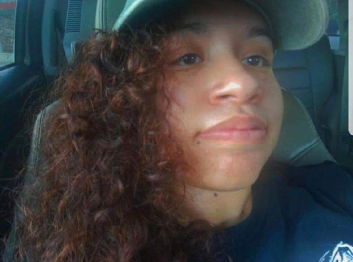 Angela Hernandez posted this selfie from prior to her crash.