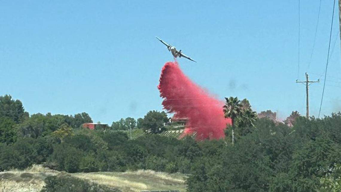 Vegetation fire threatens multiple structures in rural SLO County