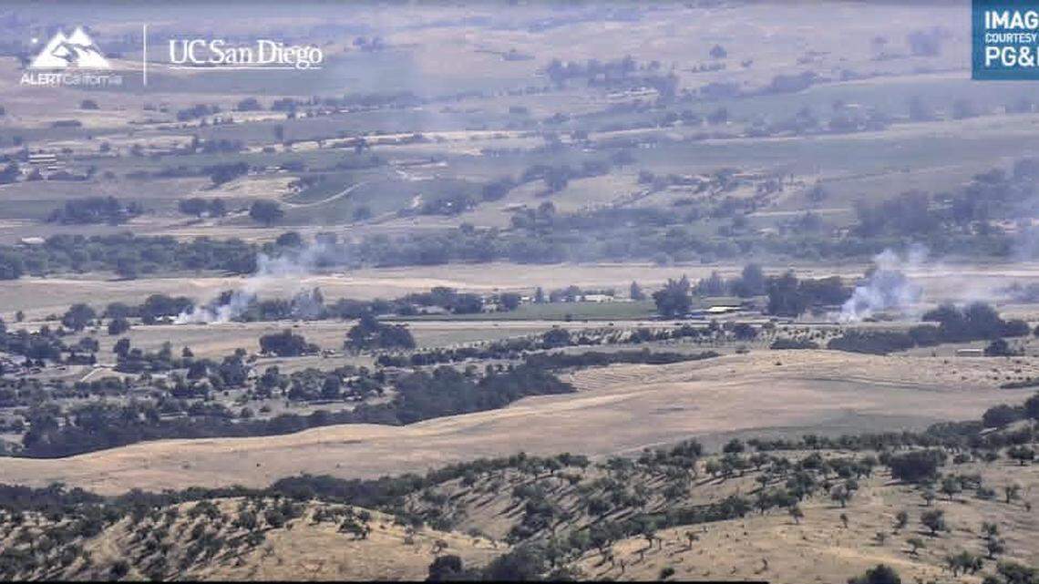 3 spot fires reported along Hwy. 101 near Paso Robles