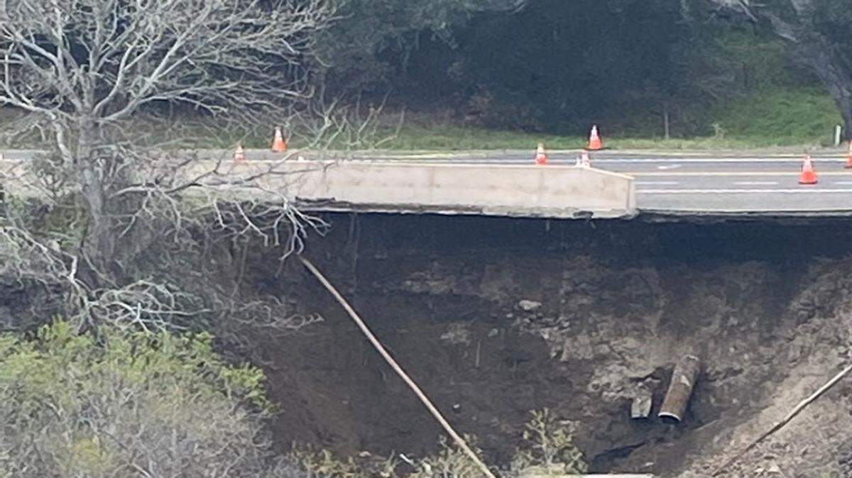 An emergency repair project on Highway 1 a half mile north of Jalama Road south of Lompoc will lead to a full closure of the roadway from 8 a.m. to 4 p.m. for the next few weeks, according to Caltrans.