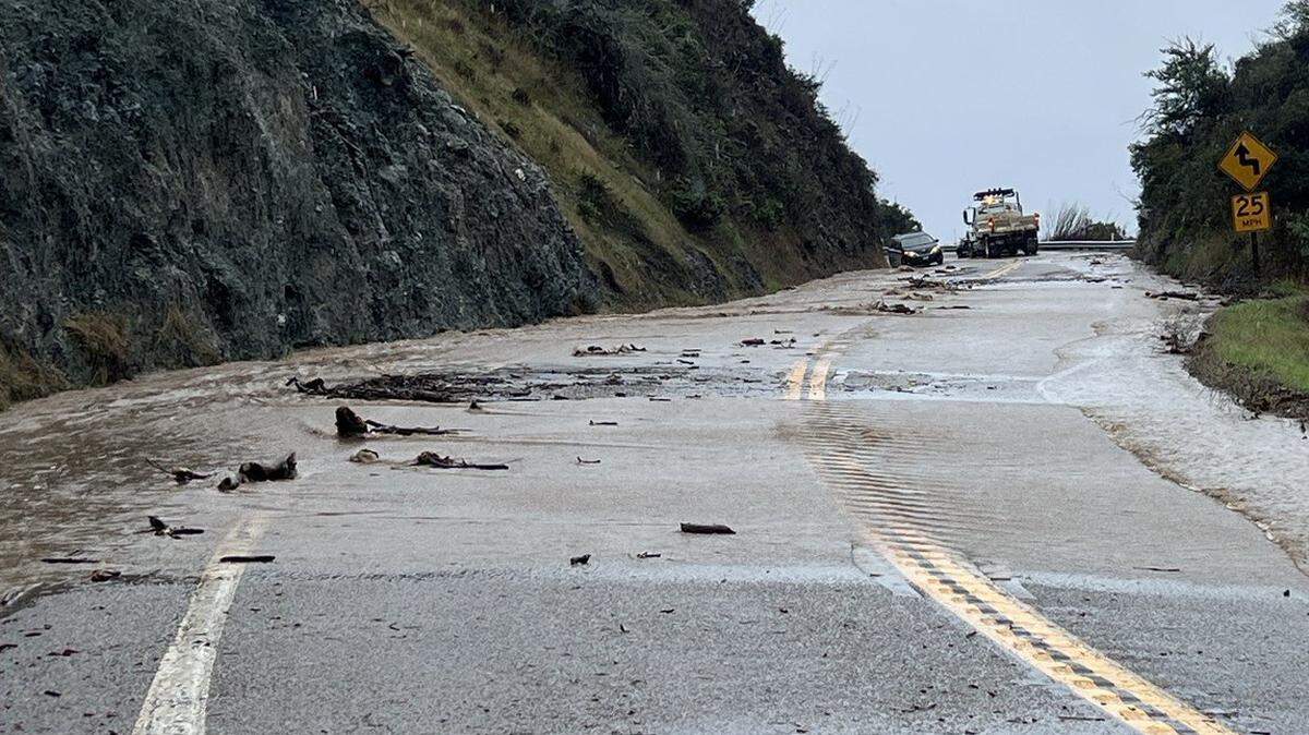 Portion of Highway 1 closed due to water and minor rockfall on the road on Sunday, Jan. 4, 2026 in Big Sur, CA.