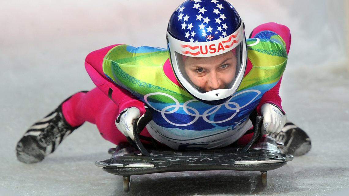 Skeleton bronze slips away from USA's Pikus-Pace