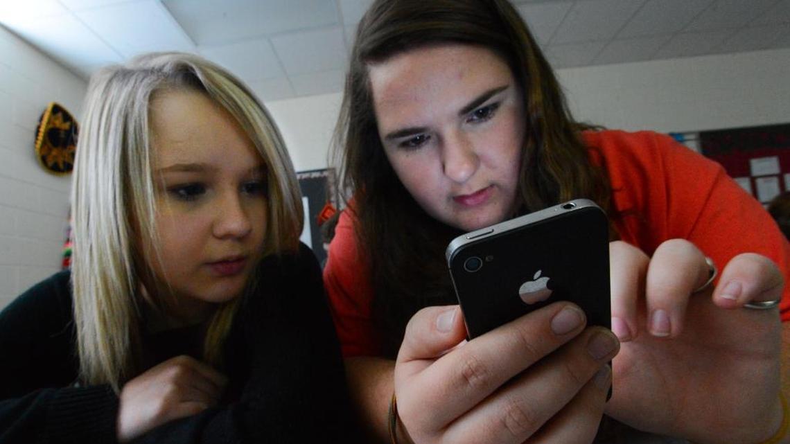 When should kids get their first smartphone?