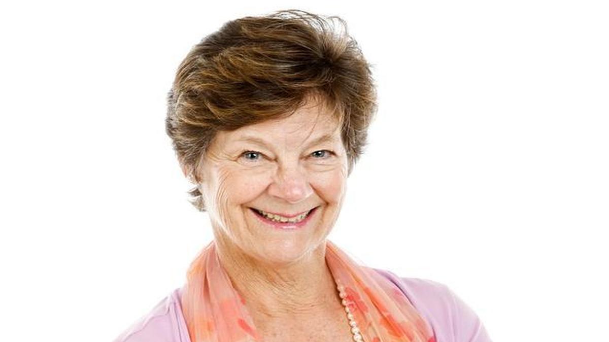 Linda Lewis Griffith.