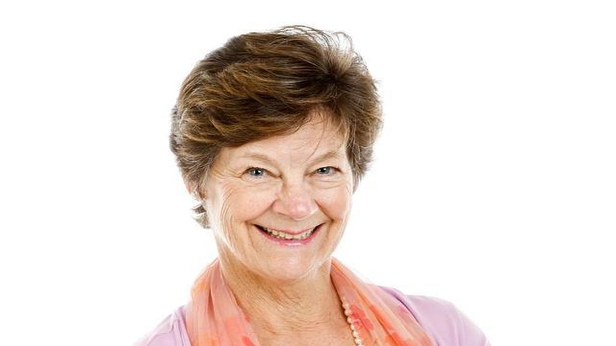 Linda Lewis Griffith