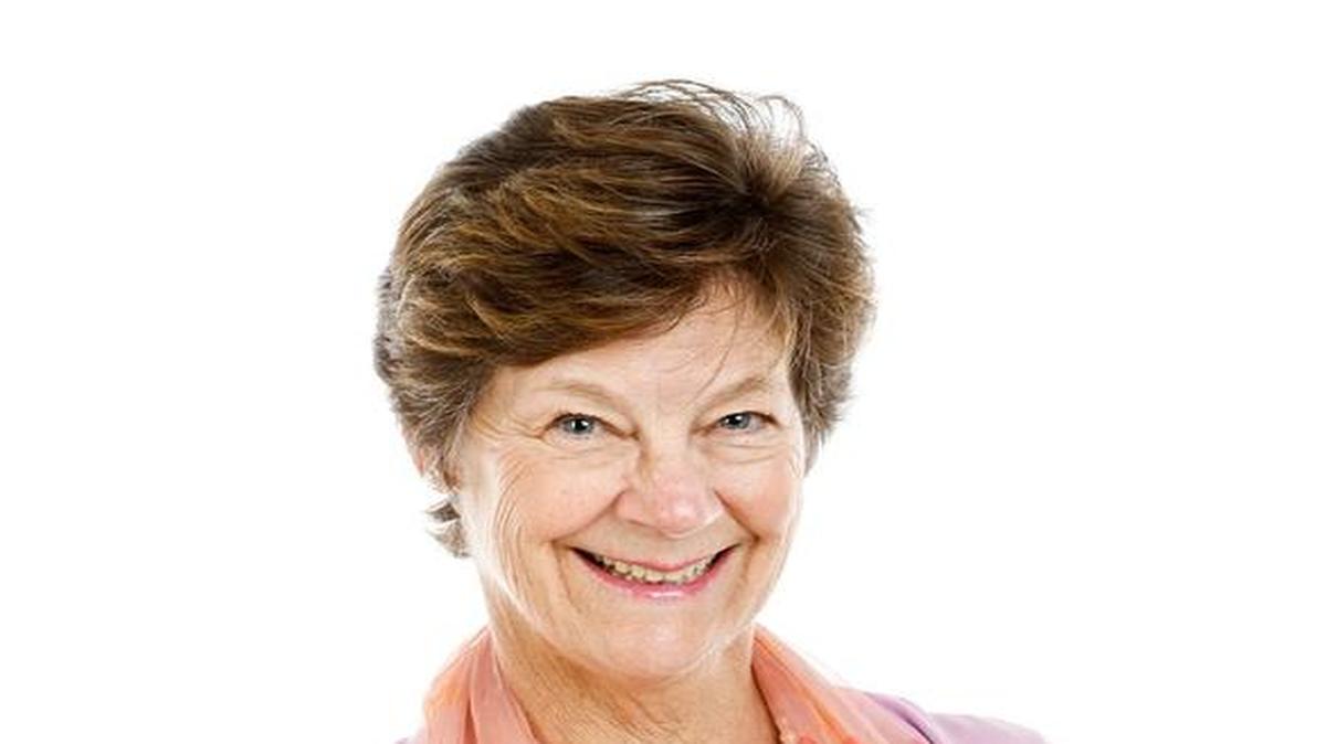 Linda Lewis Griffith