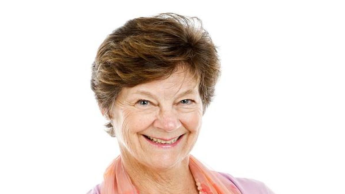 Linda Lewis Griffith