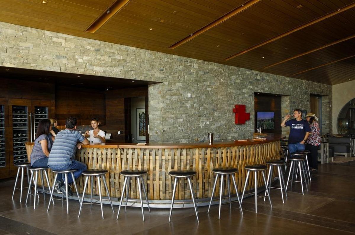 Presqu’ile Winery in Santa Maria.