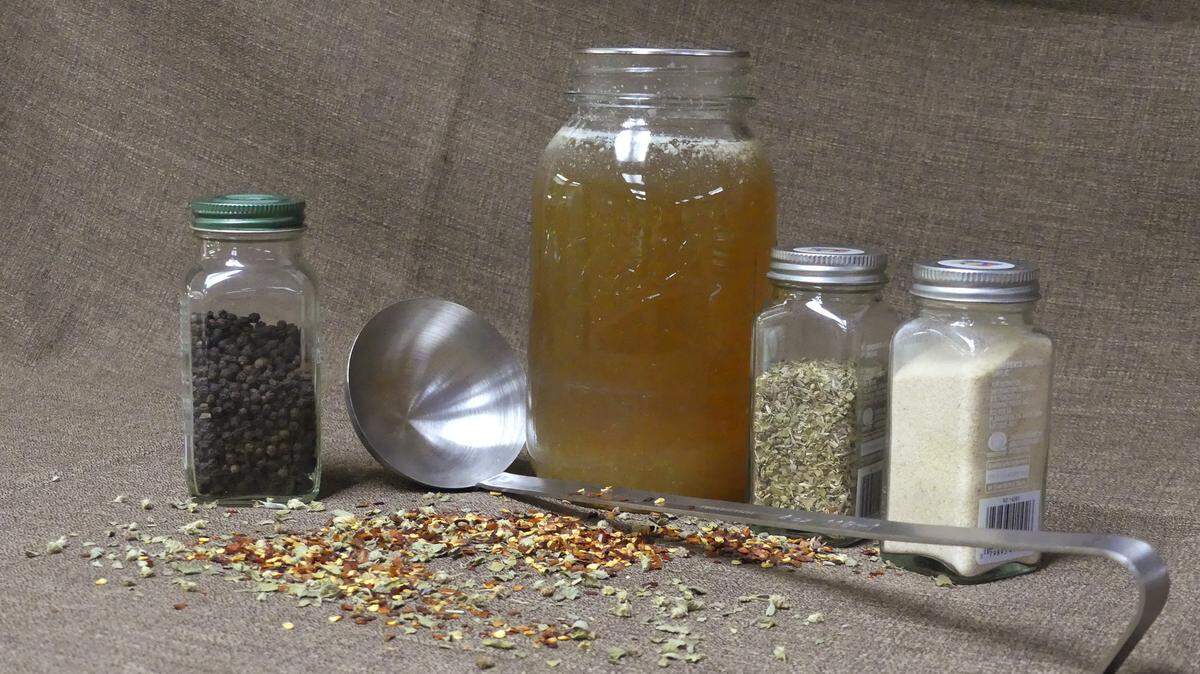 Making your own bone broth at home can be fairly simple.
