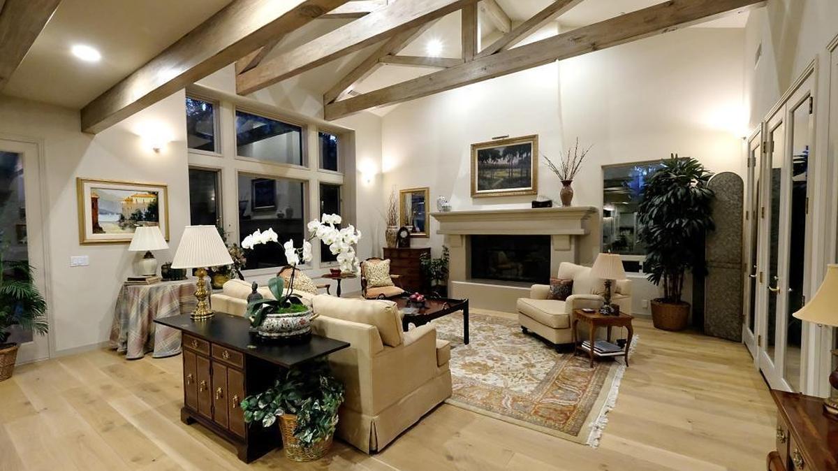 Art from Italy and Oriental rugs were collected during Bill and Sandee Beckers’ travels.