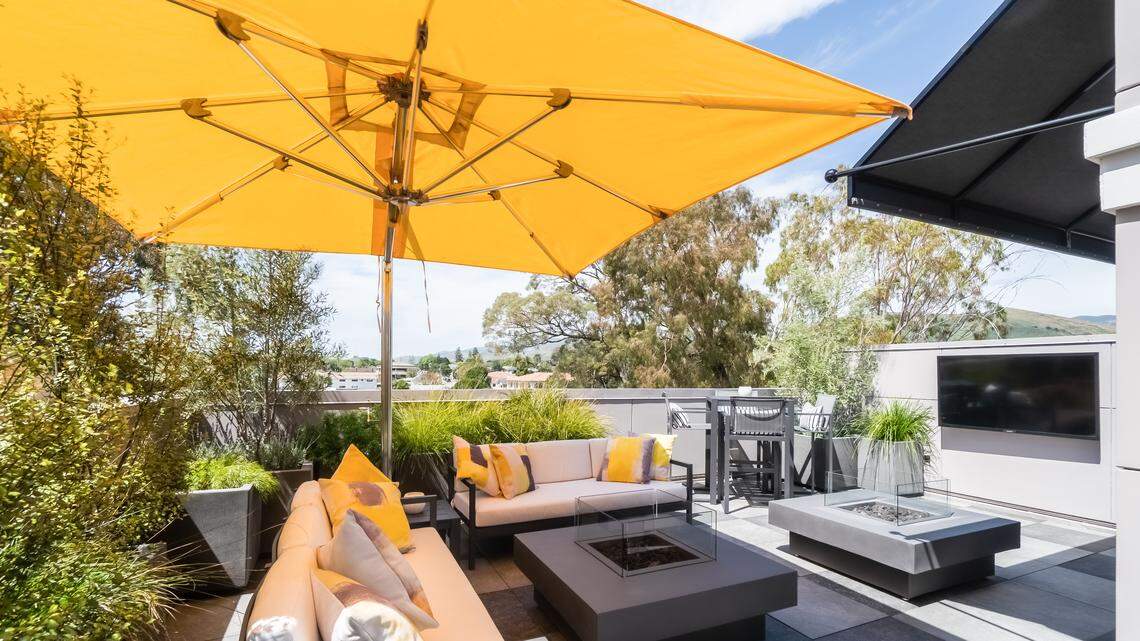 SLO brownstone has a clean, classic look — it’s one of 4 homes on this tour