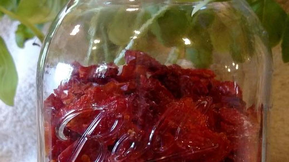 Dehydrated tomatoes