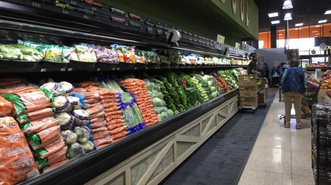Outage temporarily shuts down grocery chain’s stores in SLO County