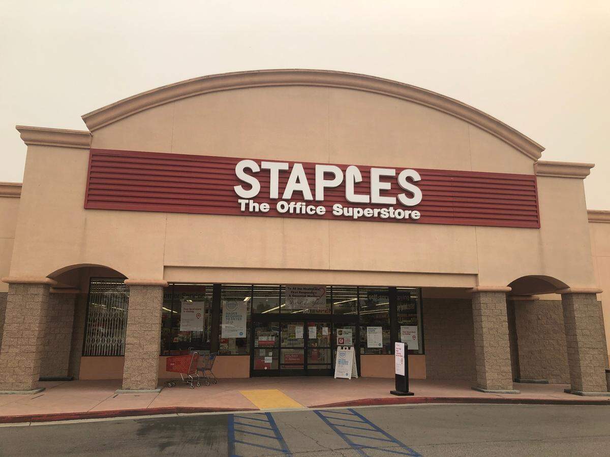 Staples in Paso Robles closed in October 2020.