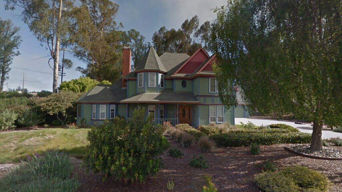 House on 2600 block of Shetland Place