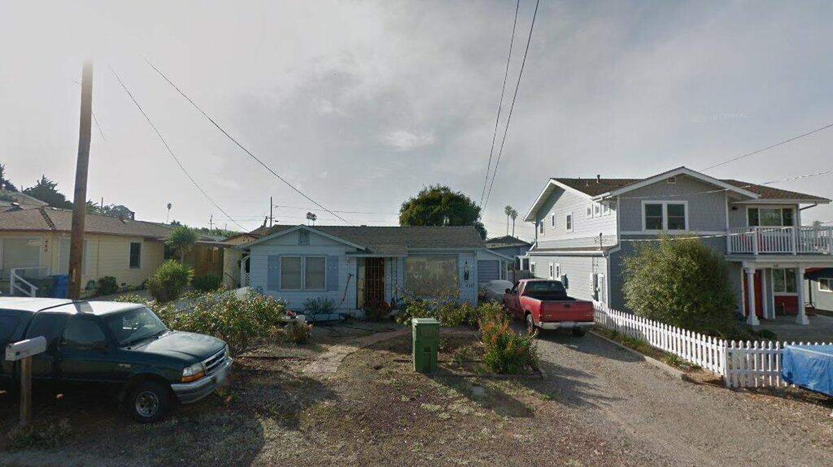 House on 400 block of Pico Street