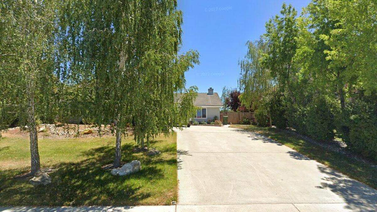 House on 2400 block of Starling Drive