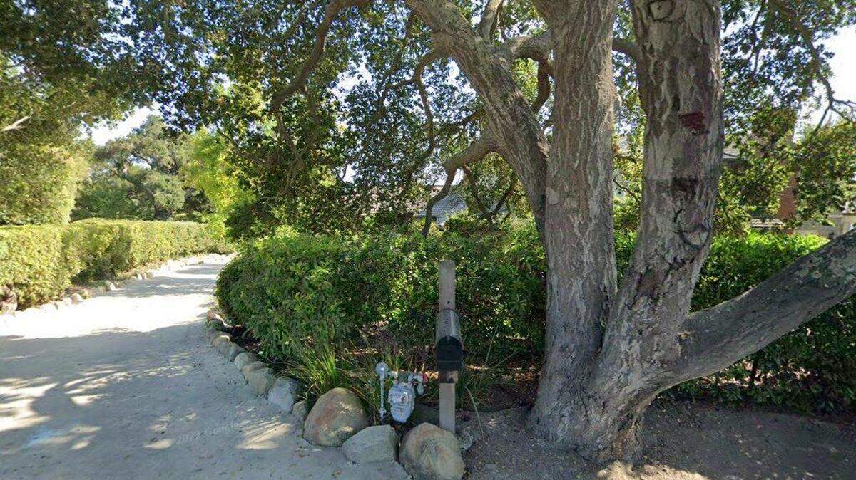 House on 1700 block of Las Tunas Road