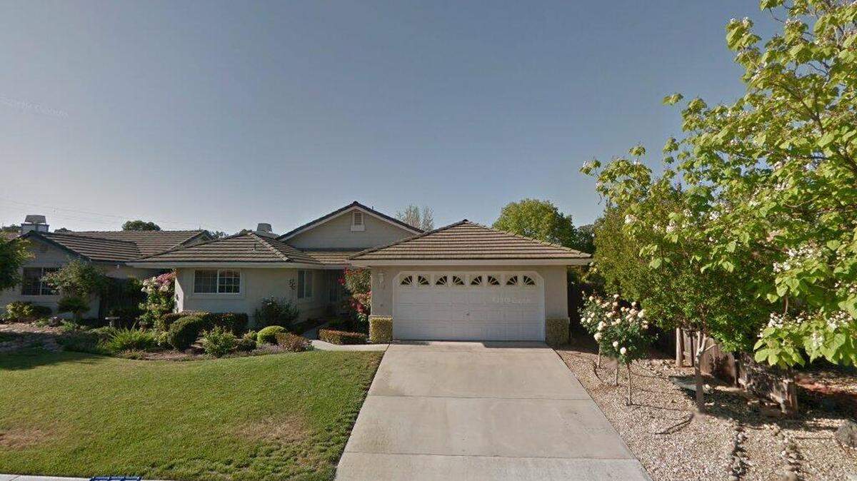House on 100 block of Stonebridge Lane